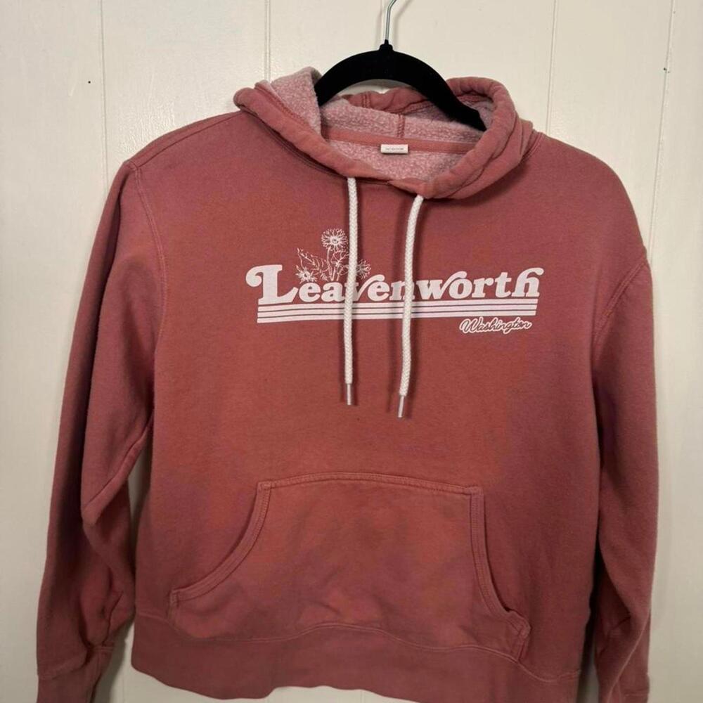 Women's Dusty Pink Hoodie Leavenworth Washington